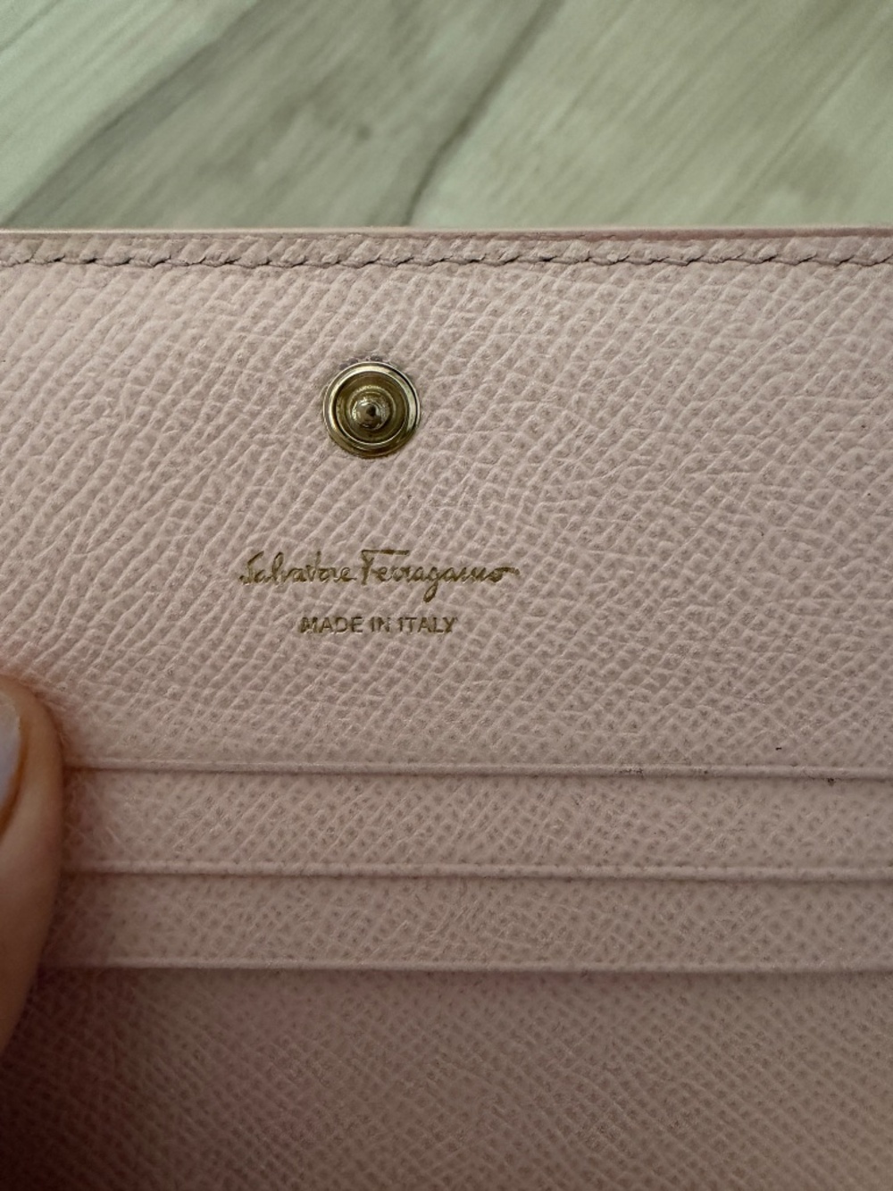 Ferragamo Wallet - Picture 7 of 9